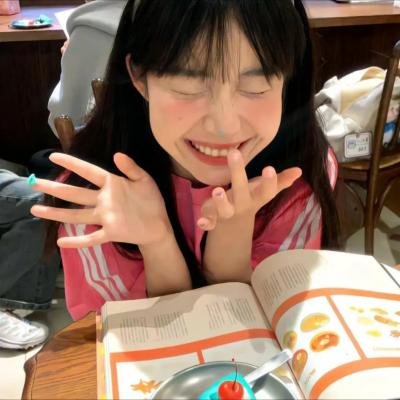 港台老牌艺人深夜共进晚餐，72小时内幕曝光，公司火速否认